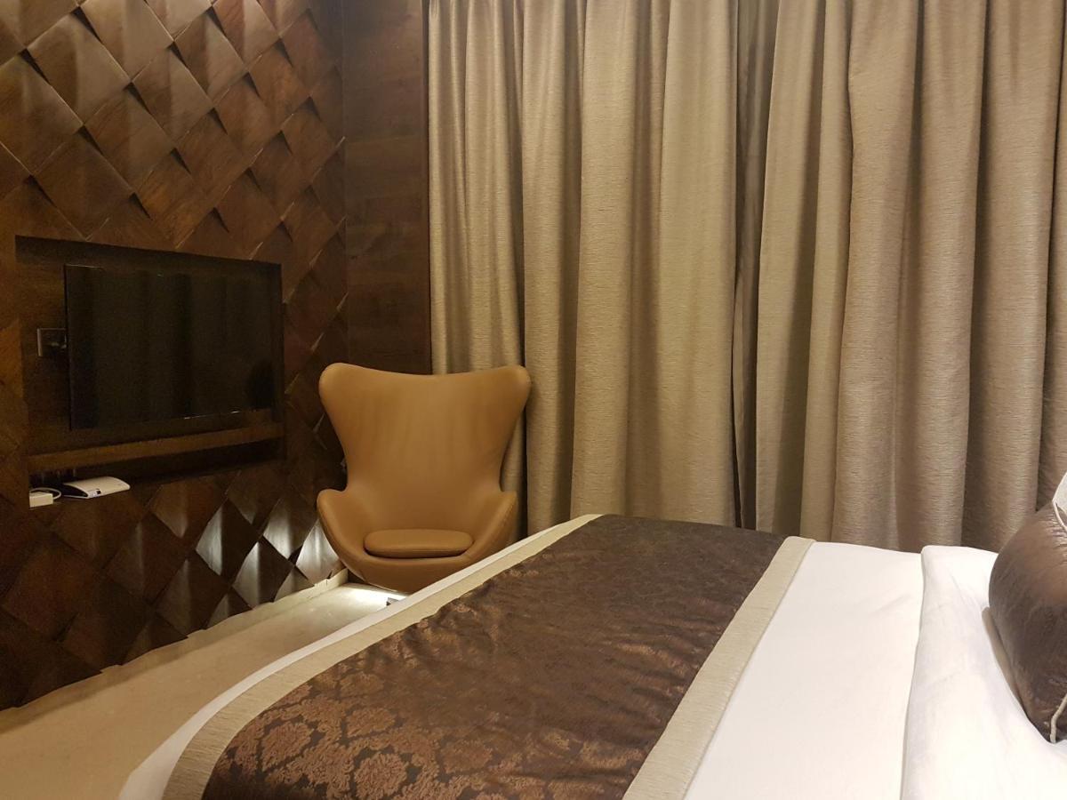 Goldfinch Hotel Mumbai Eksteriør bilde