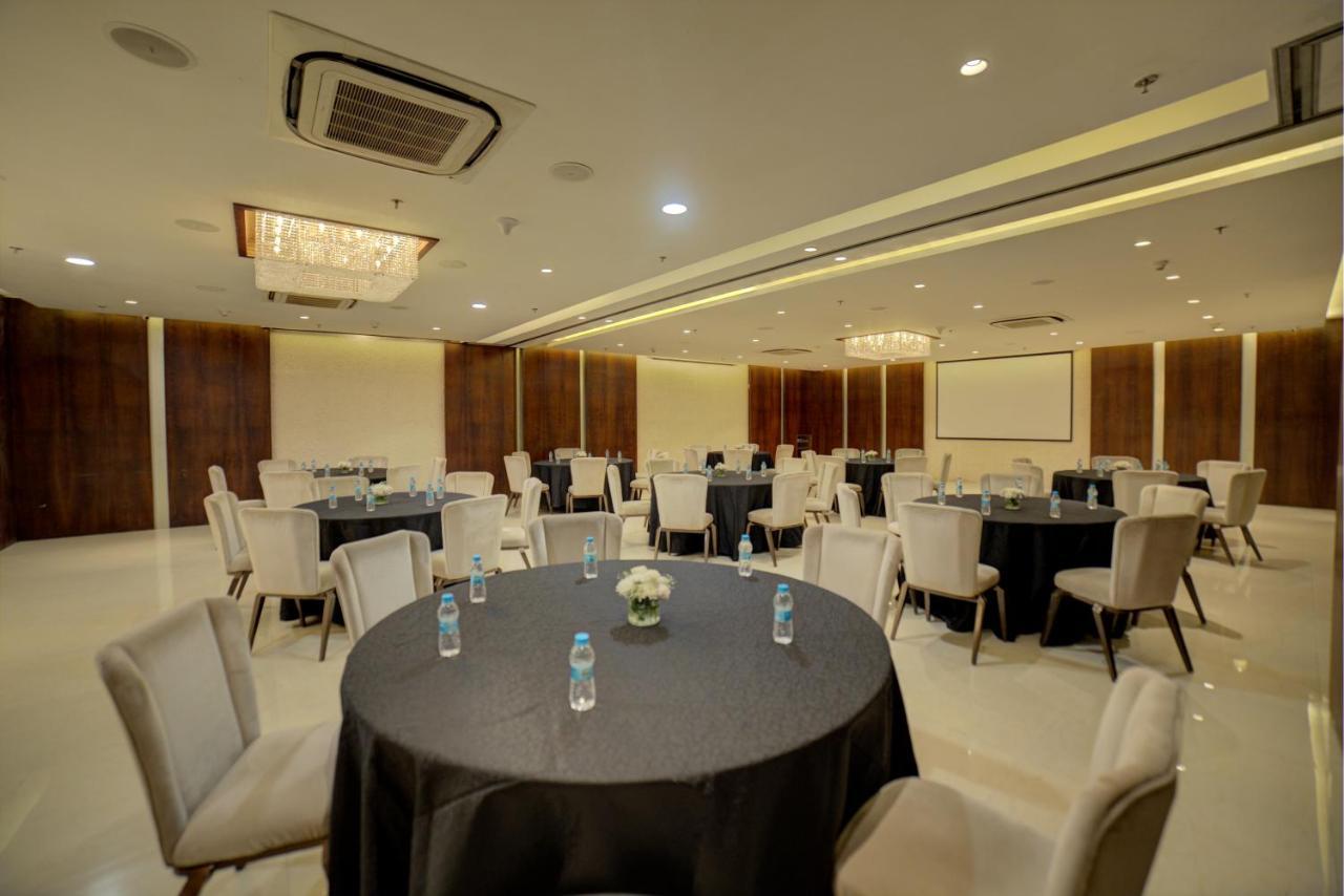 Goldfinch Hotel Mumbai Eksteriør bilde